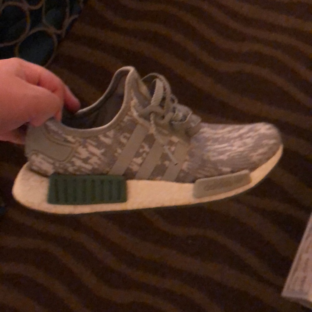 Adidas x footlocker seasame glitch camo nmd r1